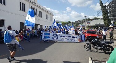 Miles marchan por libertad de detenidos en Nicaragua