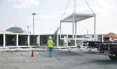 Cuarentena absoluta; mujeres y hombres se movilizan en días distintos