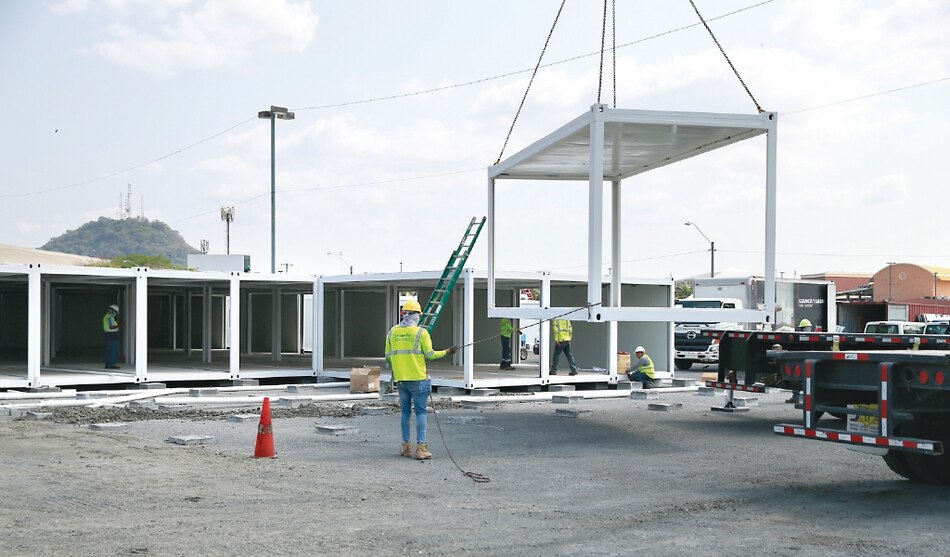 Cuarentena absoluta; mujeres y hombres se movilizan en días distintos