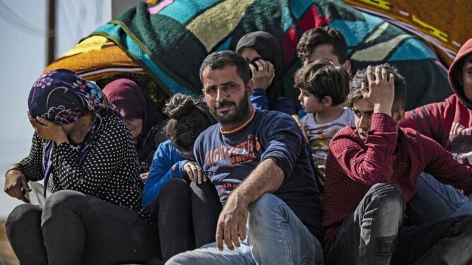 Más de 60 mil desplazados en ofensiva turca en el noreste de Siria