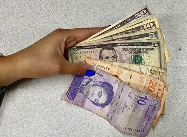 ¿Por qué en Venezuela predomina el dólar?