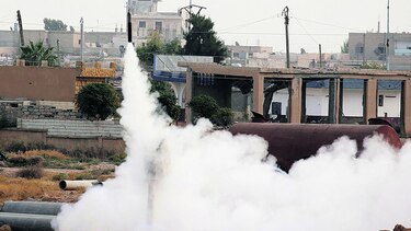 Fuerzas sirias lideradas por EU avanzan hacia Raqa