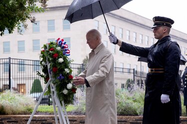 Biden recuerda a Isabel II en su discurso por el aniversario 21 del 11-S