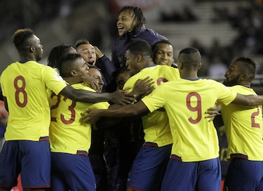 Mundial: Argentina, sin Messi, cae 2-0 ante Ecuador
