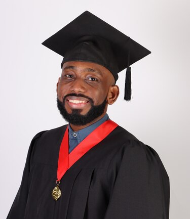 La Universidad de Panamá presenta a los graduados de su Facultad de Derecho y Ciencias Políticas