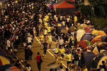 Hong Kong: Gobierno pide diálogo a estudiantes sin ofrecer mejoras democráticas