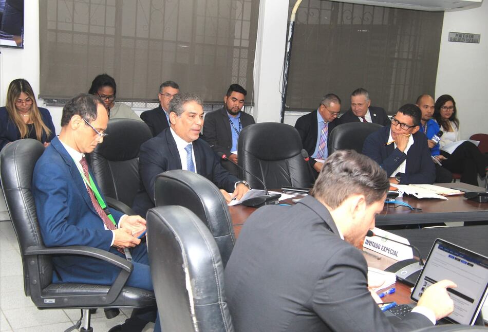 Comisión de Presupuesto da luz verde a traslado de partida para el Minsa por $11.7 millones