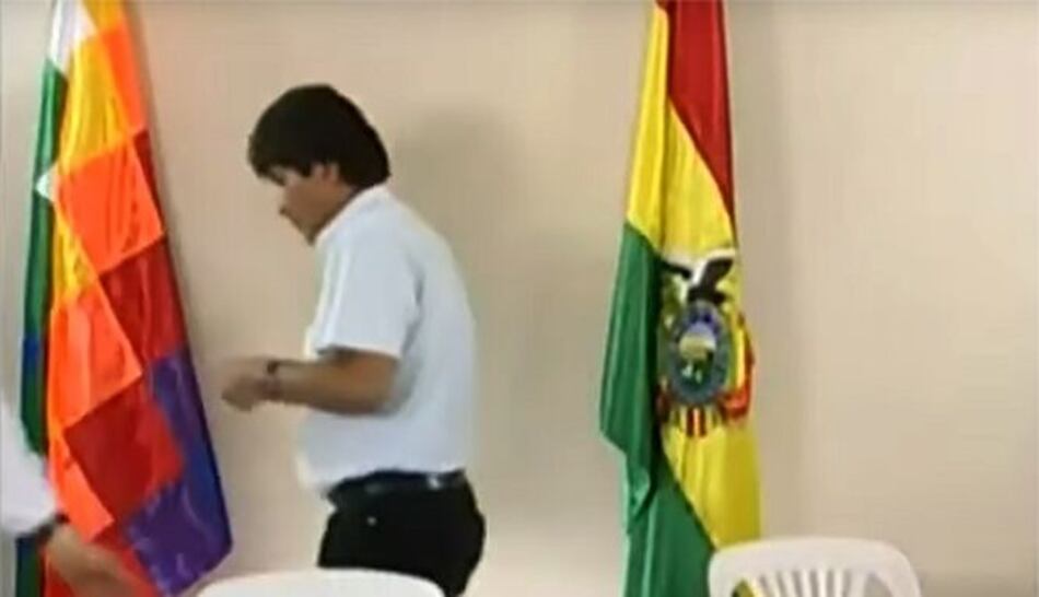 Evo Morales denuncia que hay orden de detenerlo; la Policía lo niega