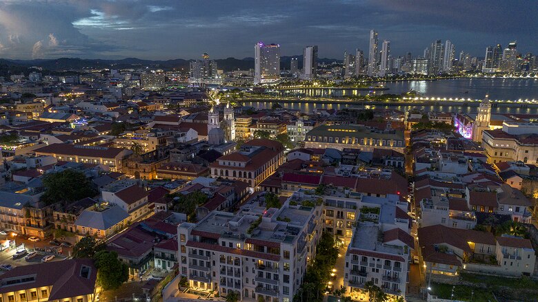 ‘Decreto berenjena’ de Mizrachi: ¿turismo o descontrol nocturno en el Casco Antiguo?