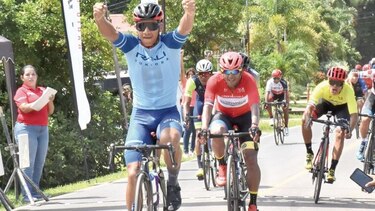 Ruiz cerró con fuerza para ganar etapa