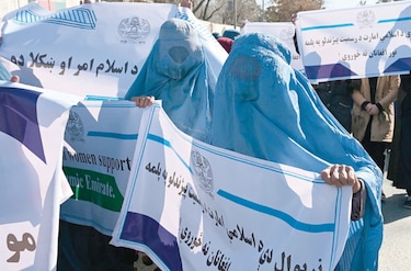 Guterres  exige a los talibanes defender derechos humanos básicos  de la mujer