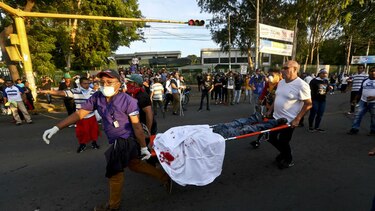 Al menos dos muertos y decenas de heridos durante disturbios