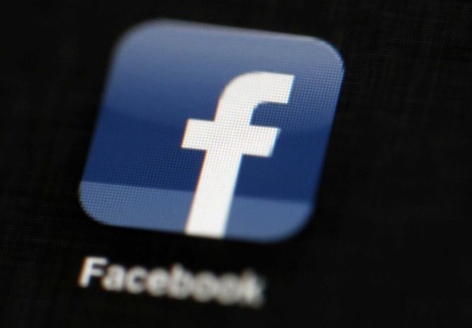 Facebook prohíbe usar información para 'espionaje'