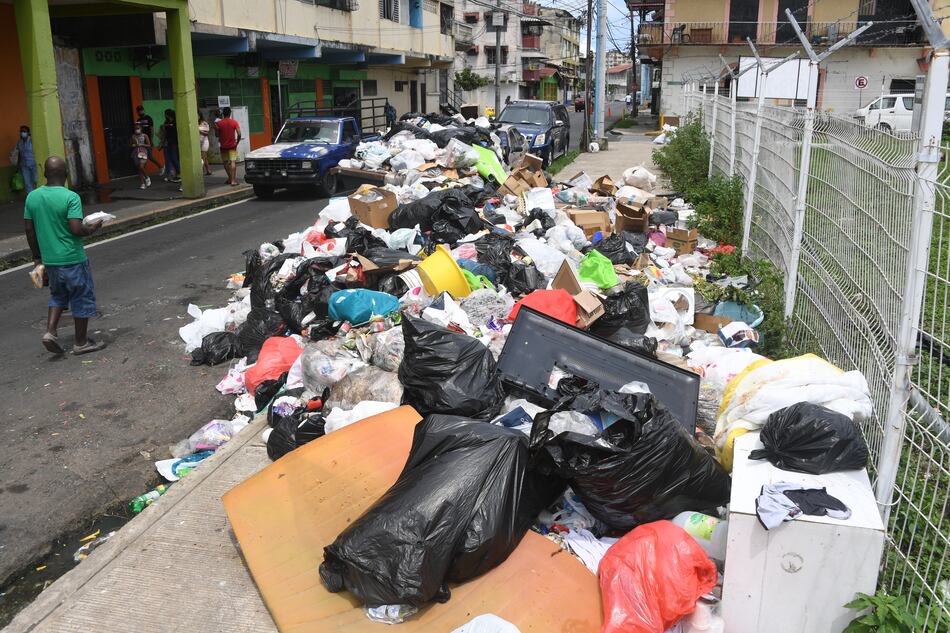 El director de la AAUD alega falta de presupuesto