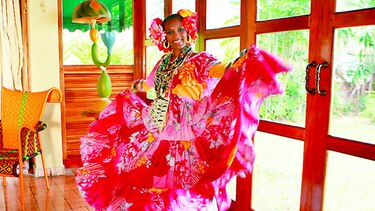 Congos y diablos tienen su escuela