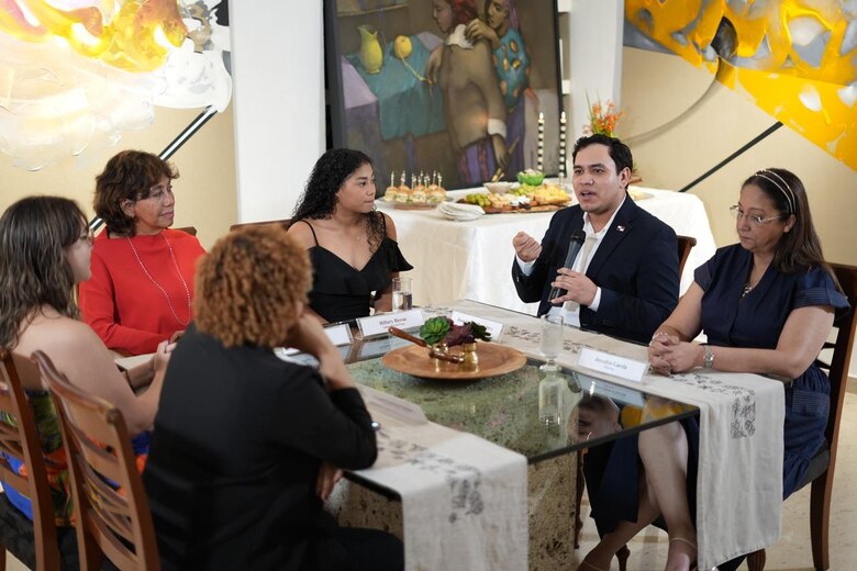 Hillary Heron y Olga Sinclair impulsarán la sostenibilidad ambiental como embajadoras de Panamá