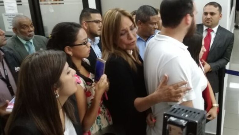 Ricardo Martinelli continuará detenido provisionalmente