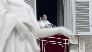El Vaticano congela fondos
