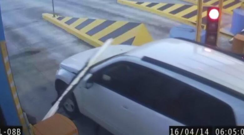 Video: Revelan identidad de personas que evaden los peajes en corredores Norte y Sur