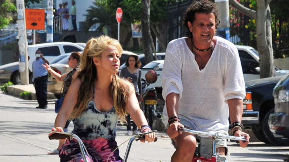Carlos Vives no puede pasear a Shakira: le robaron la 'bici' en Bogotá