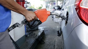 Precio de la gasolina subirá hasta 16 centésimos el galón este Viernes Santo