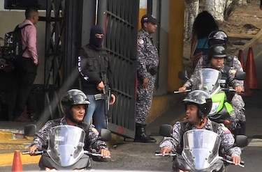 Opositores presos siguen atrincherados en el servicio venezolano de inteligencia