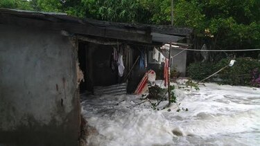 Fuerte oleaje deja un muerto en playa Malibú