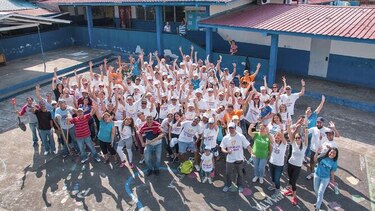 Cervecería Nacional y sus voluntarios se unieron al Día de las Buenas Acciones