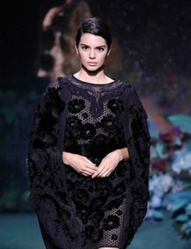 Fendi sorprende con invierno floral