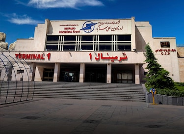 Israel ataca tres aeropuertos en Irán, entre ellos uno de Teherán