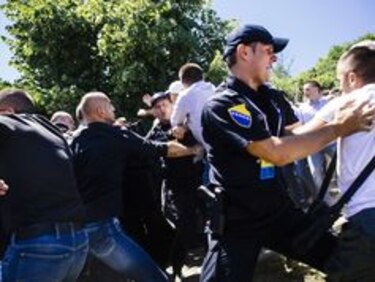 Aniversario de Srebrenica, ensombrecido por agresión a primer ministro serbio