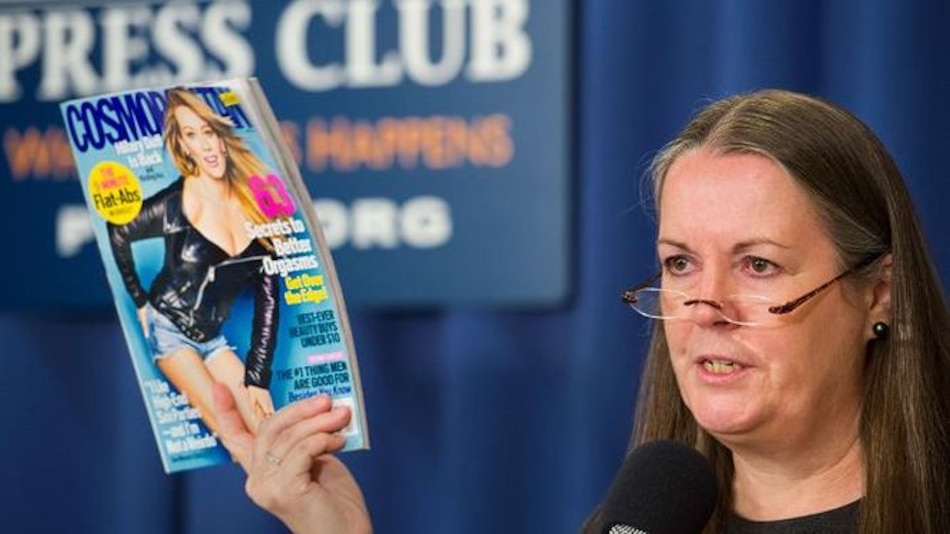 Heredera del imperio Hearst pide ocultar ‘Cosmopolitan’, esa ‘revistucha sexual’