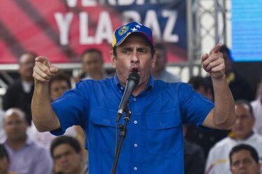 Capriles denuncia 'intento de golpe de Estado' en su contra como gobernador