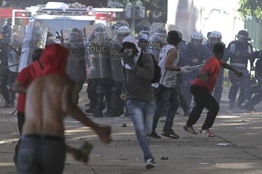 Michel Temer llama al Ejército tras violenta protesta y la crisis se agudiza en Brasil