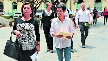 Se activan a favor de una comisión independiente
