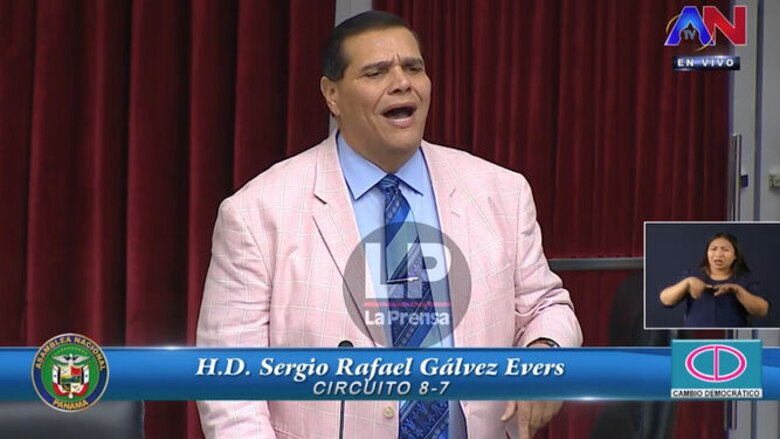 Chello Gálvez usa el pleno de la Asamblea para atacar a Edwin Cabrera