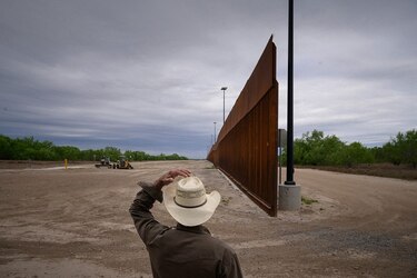Pentágono cancela proyectos de construcción de muro en frontera entre Estados Unidos y México