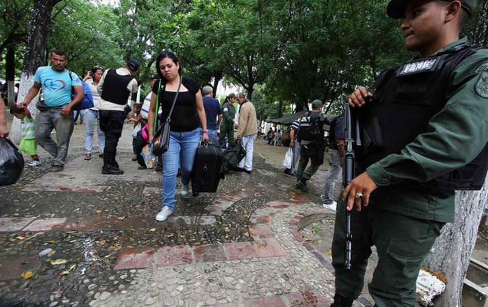 Venezuela deporta a casi 400 colombianos tras dos días de estado de excepción