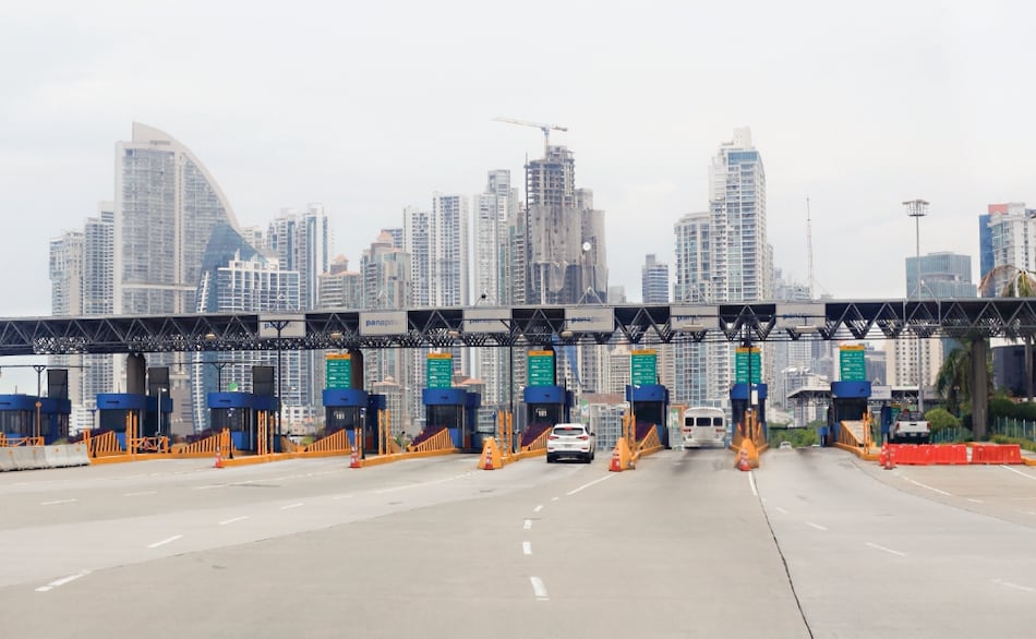 Crisis castiga calificaciones de riesgo de ENA