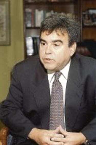 Aquilino de la Guardia se notifica de proceso judicial
