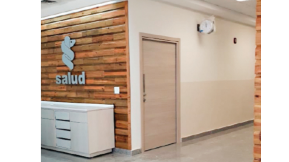 Comienza la mudanza a hospital de isla Colón