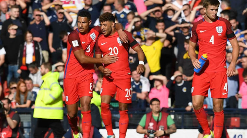 Inglaterra logra empatar con Escocia en un final de infarto