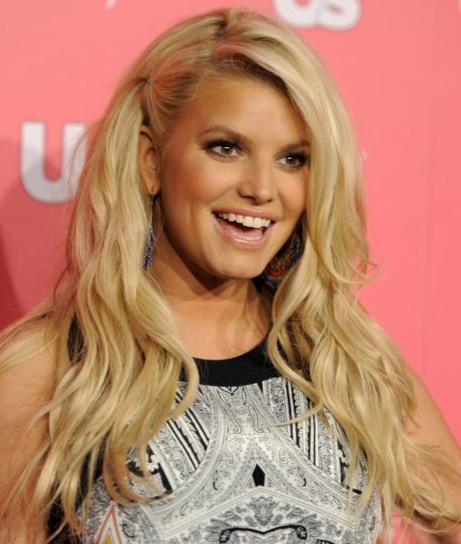 Jessica Simpson da indicios de su embarazo