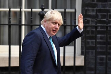 Canciller británico propone rechazar los barcos de migrantes en Mediterráneo