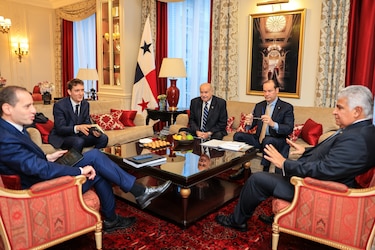 Mulino se reúne con empresas francesas interesadas en invertir en Panamá