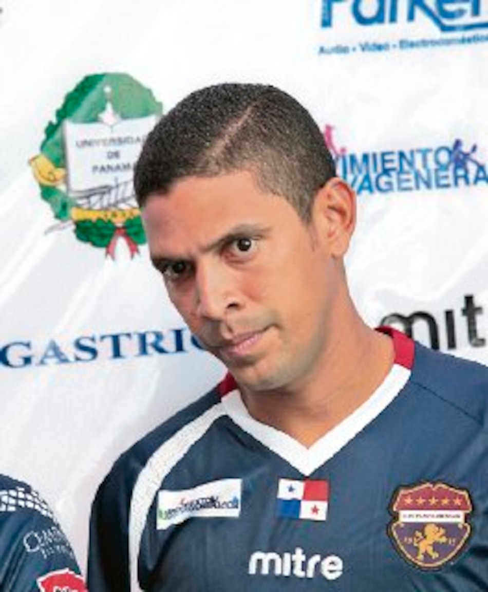 Siguen las plegarias por el futbolista Lombardo