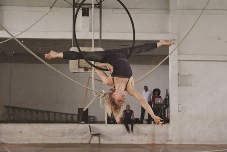 Finaliza Panamá Aérea con dos espectáculos de anatomías oscilantes