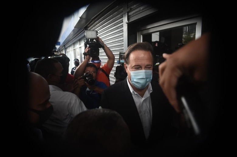 Caso Odebrecht: impedimento de salida del país y notificación periódica para Juan Carlos Varela