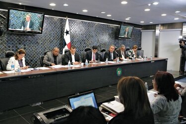 Rechazo a proyecto del Tribunal Electoral sobre circuitos divide opiniones