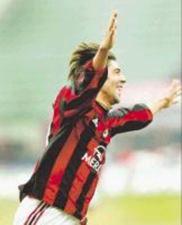 Milan sigue a la caza del Roma en el calcio italiano